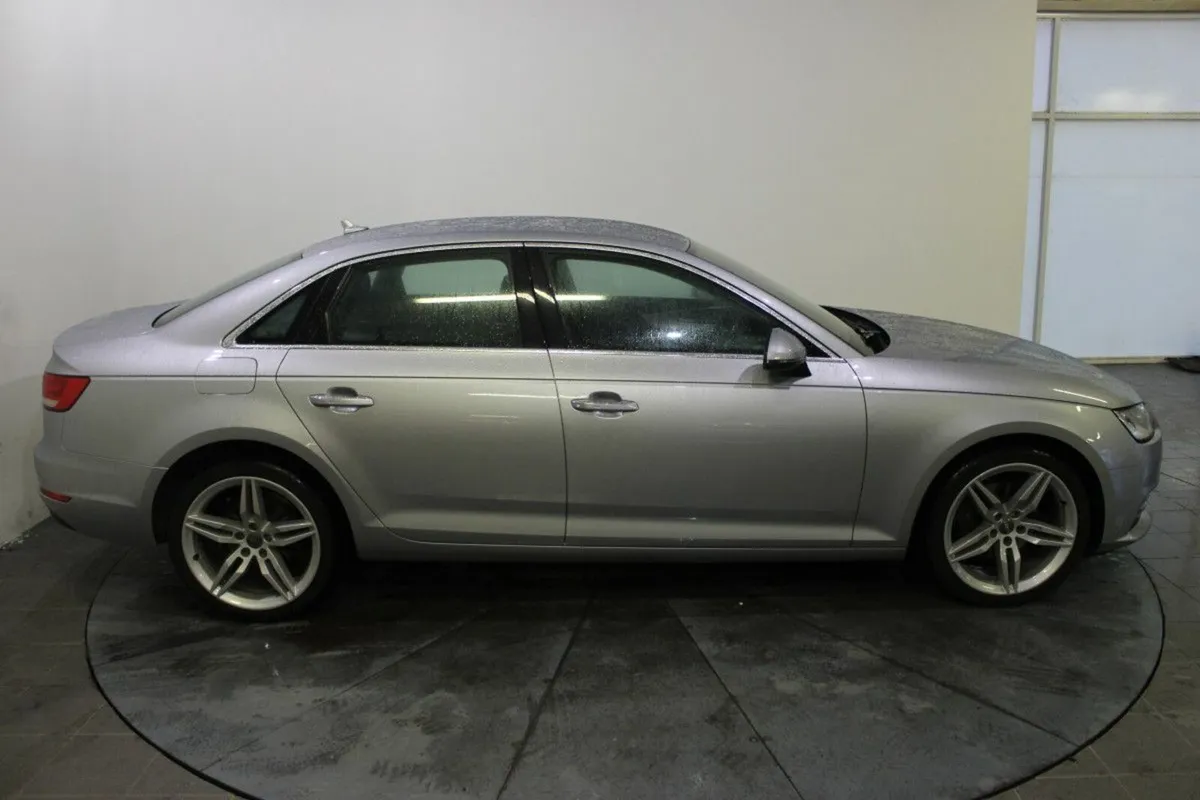 Audi A4 2.0TDI 122HP SE Ultra - Image 3