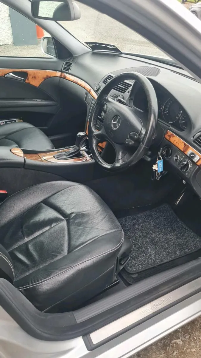 Mercedes-Benz - Image 2