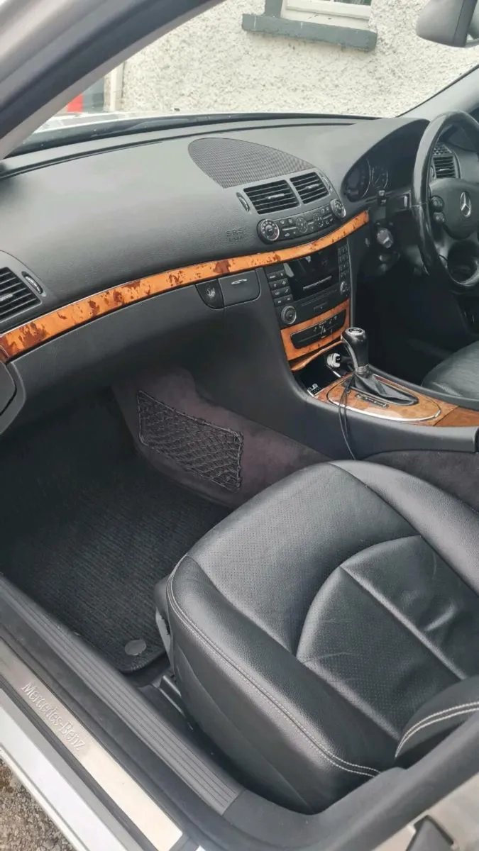 Mercedes-Benz - Image 3