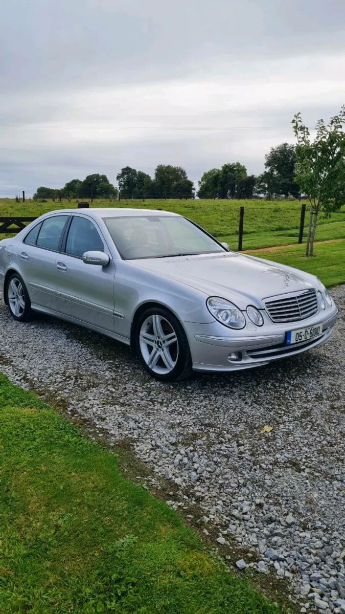 Mercedes-Benz - Image 1