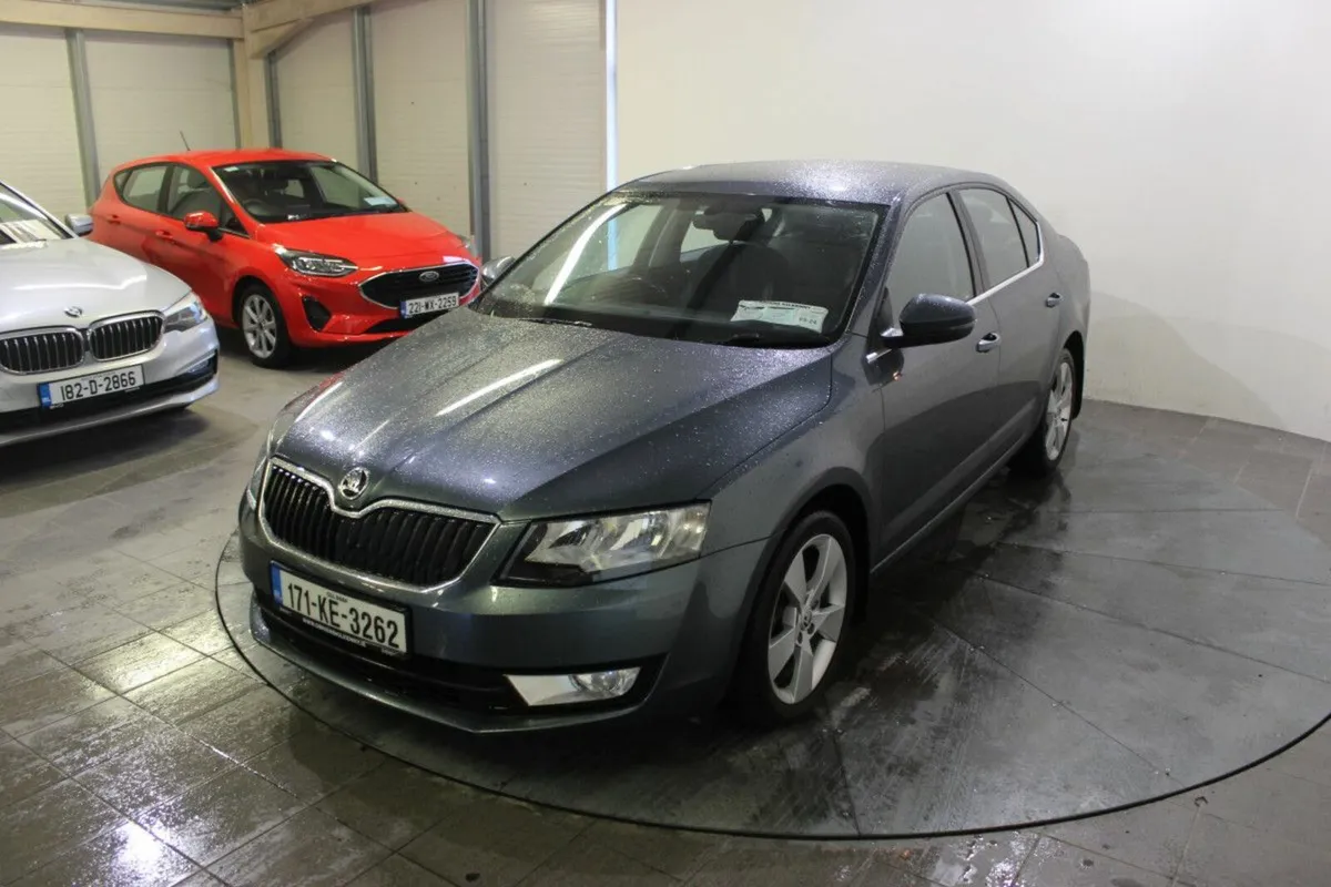 Skoda Octavia STYLE 1.6TDI 90HP - Image 4