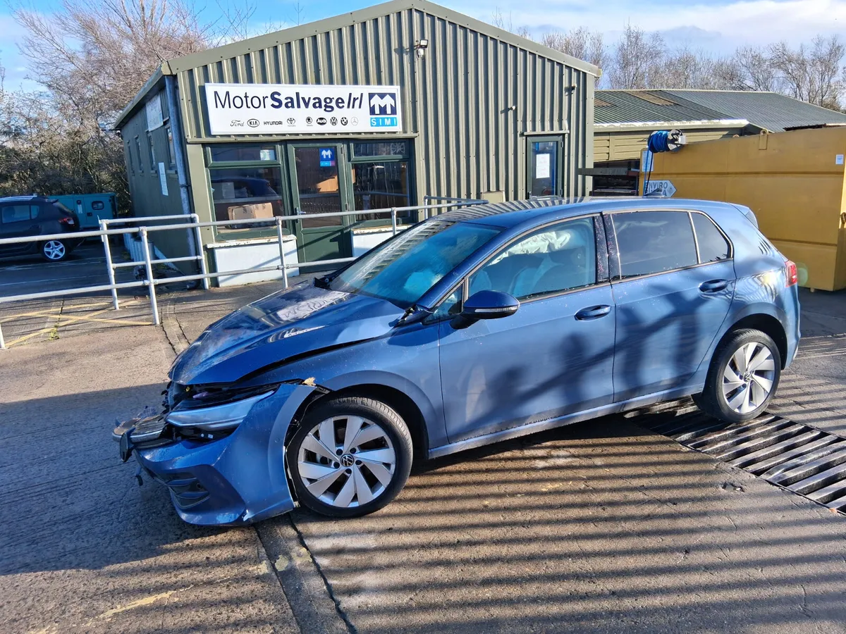 2025 VOLKSWAGEN GOLF 1.5L Petrol (for parts only) - Image 4