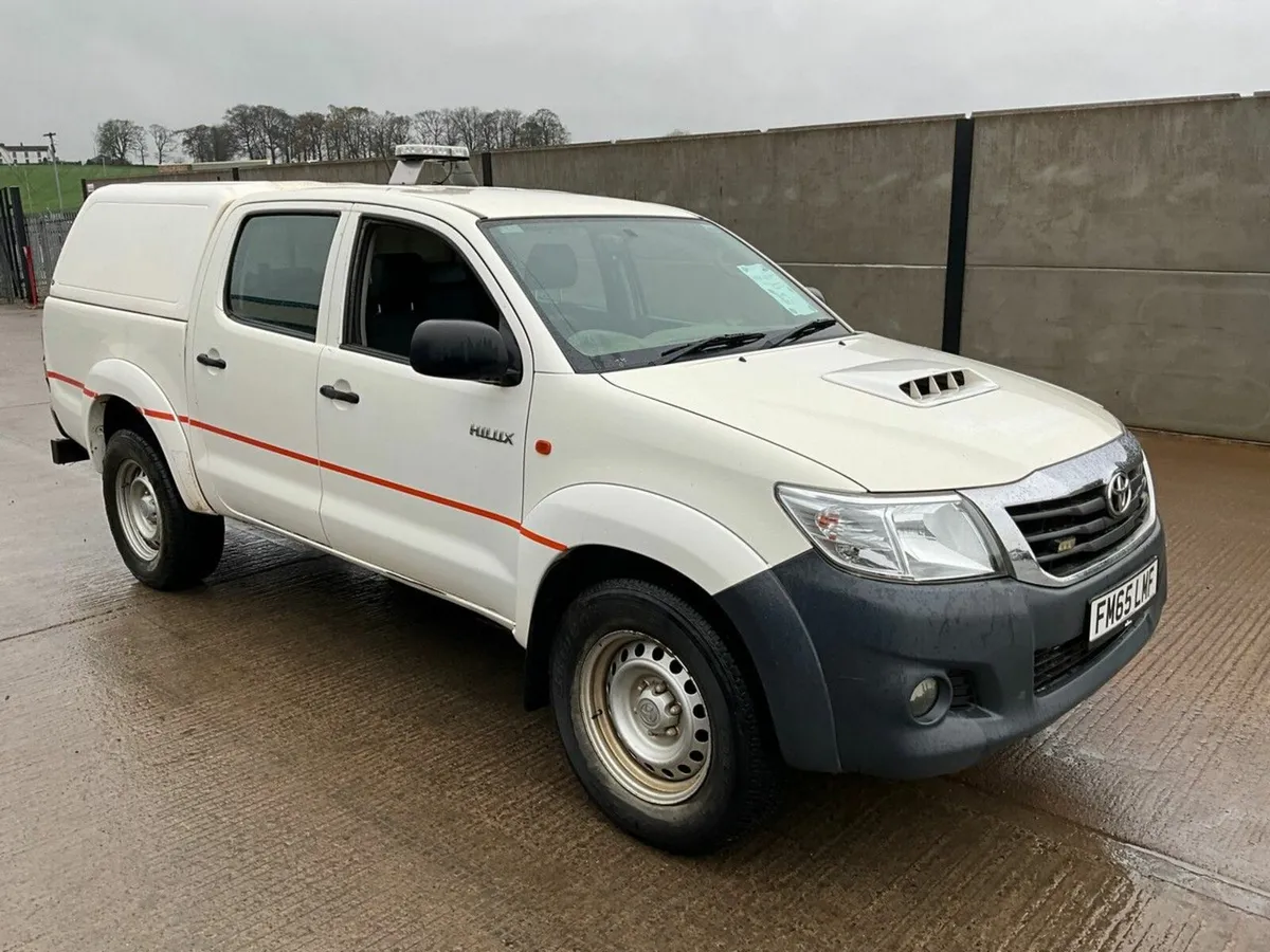 TOYOTA HILUX ACTIVE 2.5 D-4D 4WD DOUBLE CAB PICKUP - Image 1