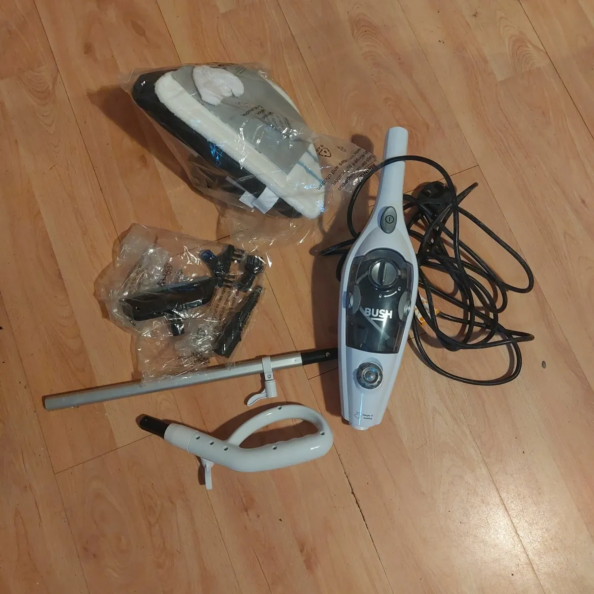 Steam cleaner - Image 1