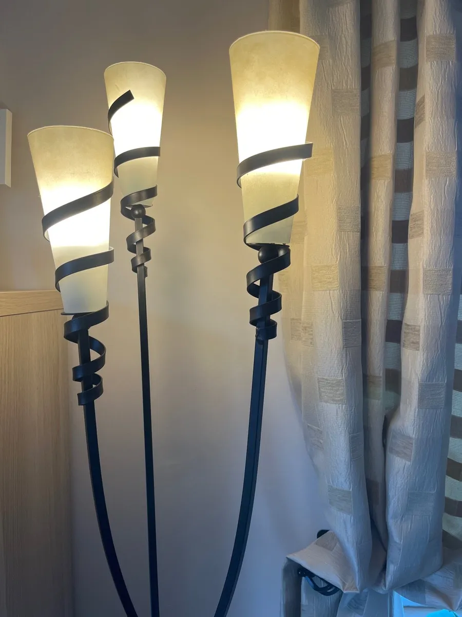 Black Metal Floor Lamp - Image 2