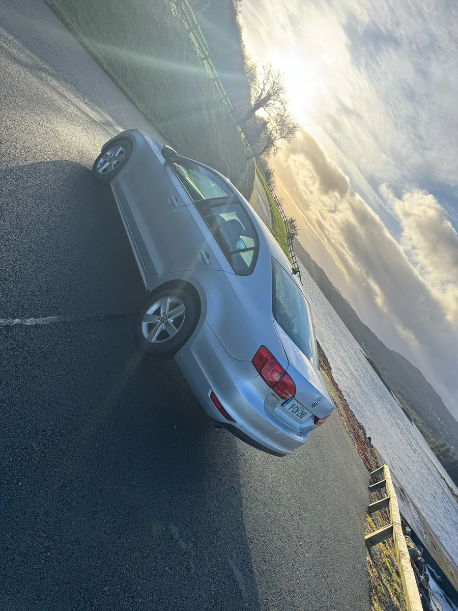 Volkswagen Jetta - Image 3