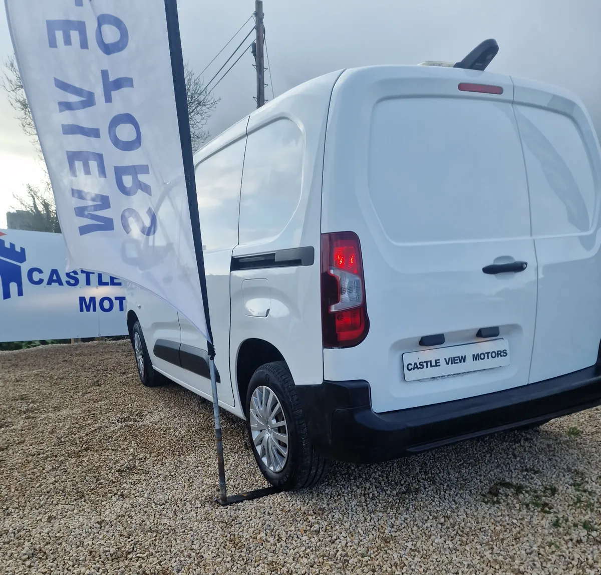 2020 Peugeot Partner , Finance arranged - Image 2