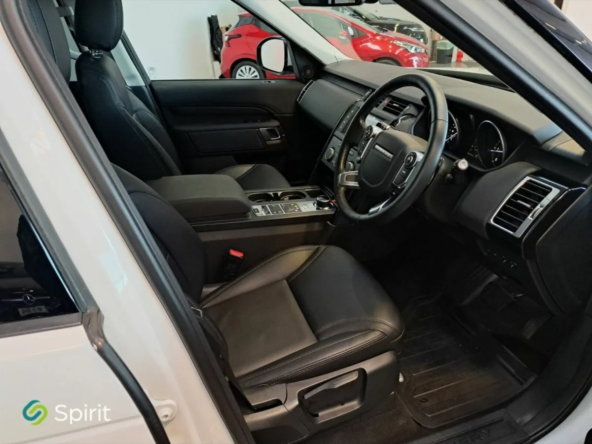 Land Rover Discovery 2.0 TD4 S*Leather Seats*1 Own - Image 4