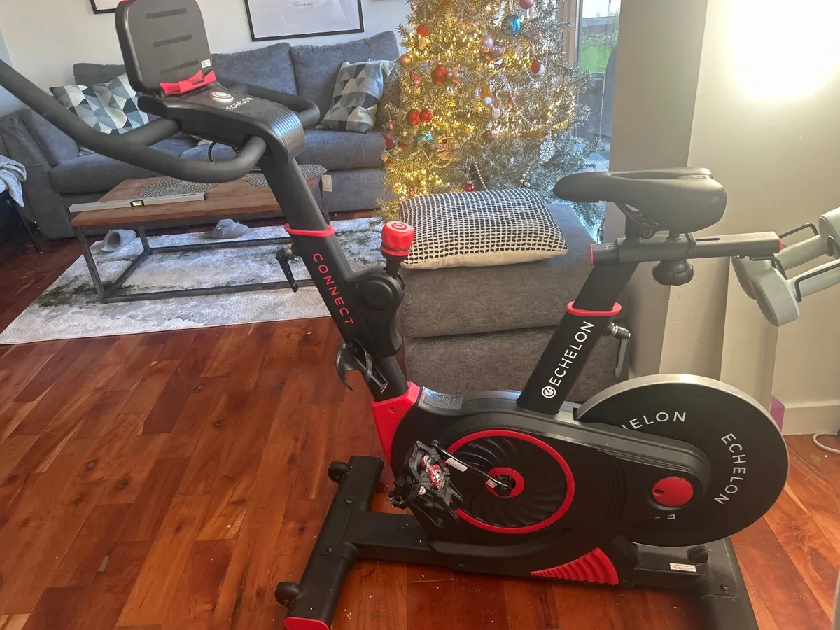 Spin bike with WiFi Echelon