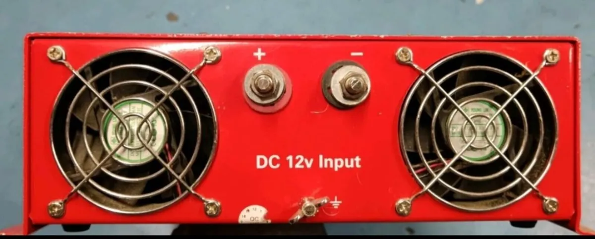 Durite Pure Sine Wave Inverter - Image 2