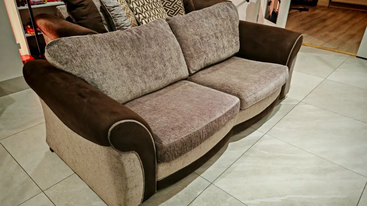 3 Seater and 4 Seater Couches - Image 2