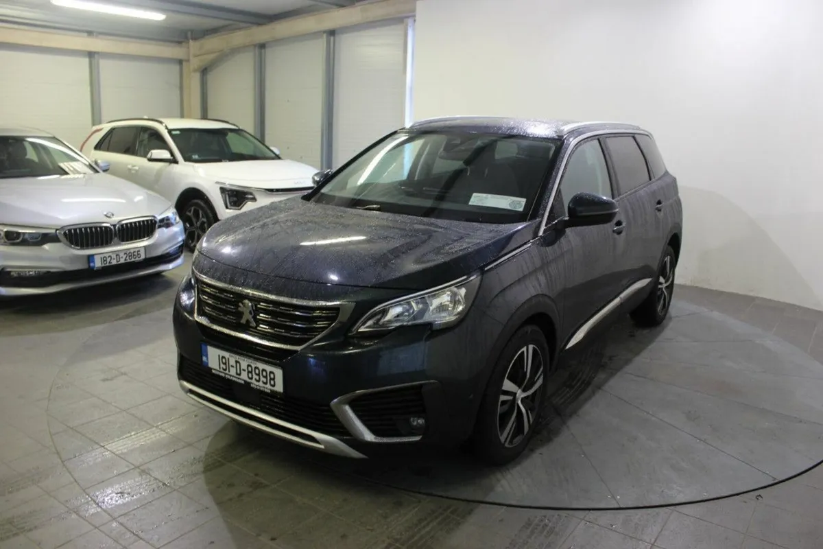 Peugeot 5008 Allure 1.2 4DR - Image 4