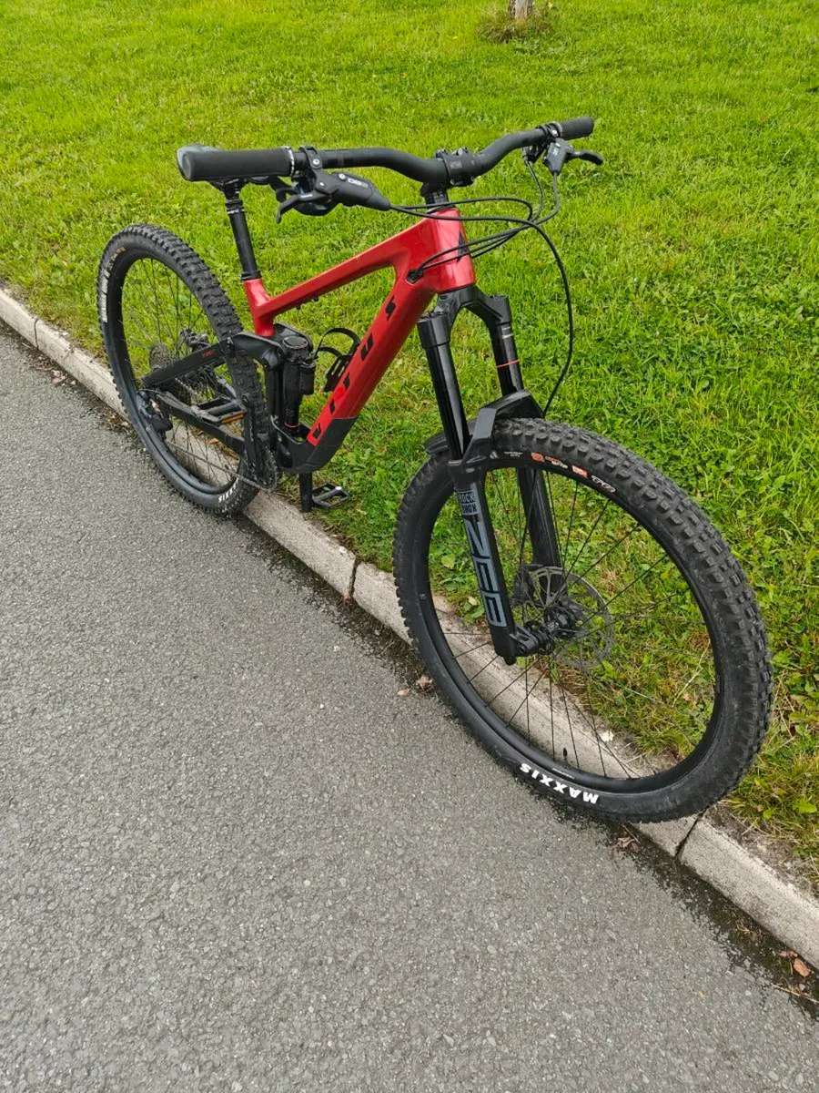 2024 Vitus Sommet CRS Mountain bike - Image 1