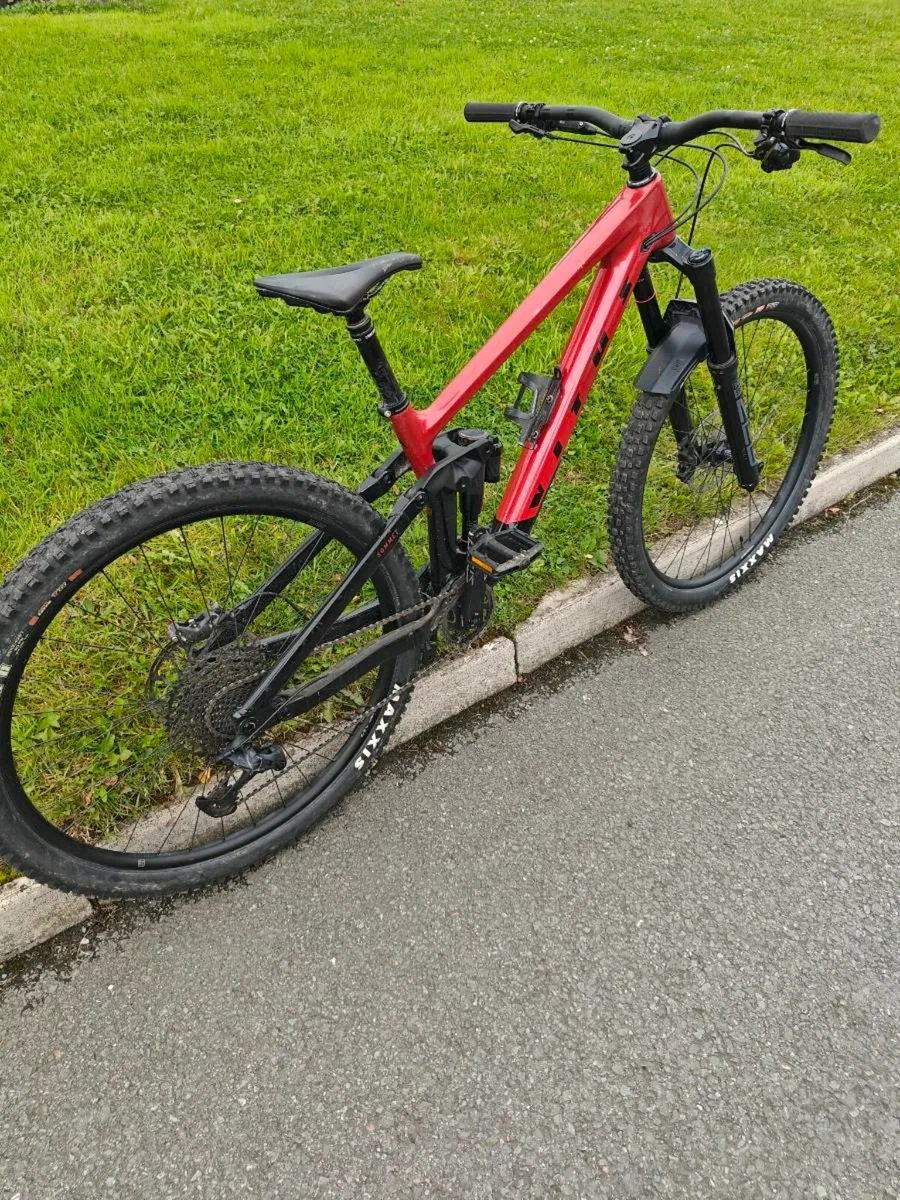 2024 Vitus Sommet CRS Mountain bike - Image 2