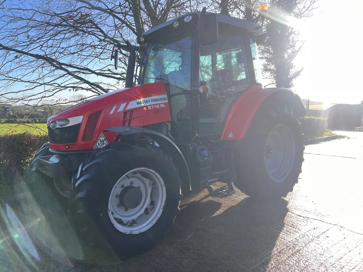 Massey Ferguson 5712SL - Image 2