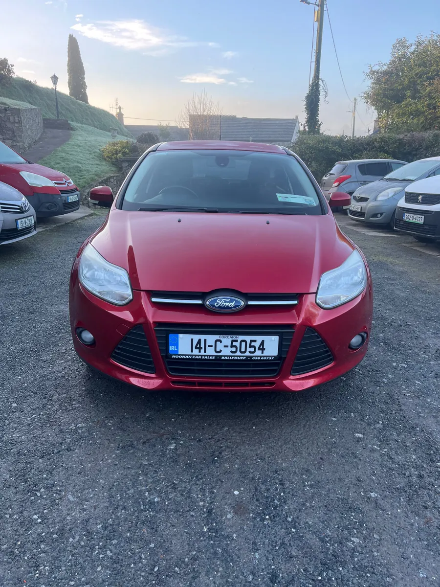 Ford Focus 2014 - Image 2