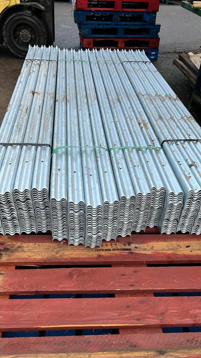 PALISADE FENCING - Image 4