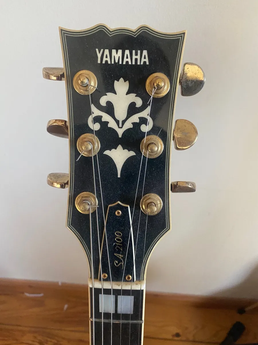 Yamaha SA2100 Guitar - Image 3