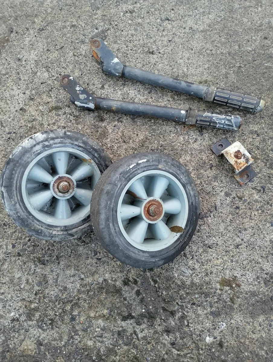 Generator wheels and handles kit - Image 2