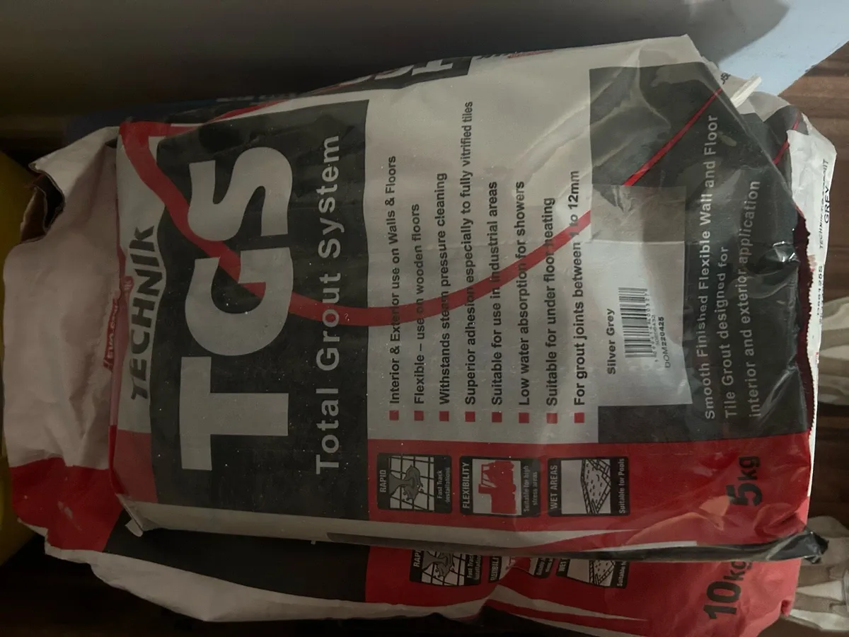 Tiles grout and tile adhesive - Image 2