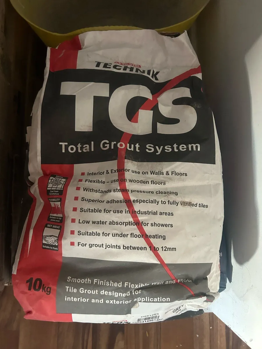 Tiles grout and tile adhesive - Image 3