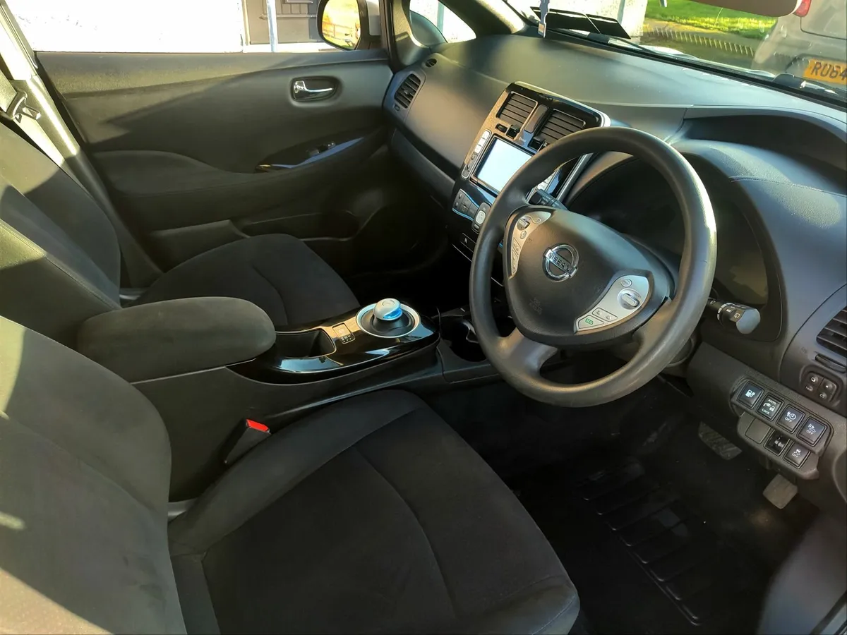 Nissan Leaf 2014 Perfect Battery New NCT - Image 2