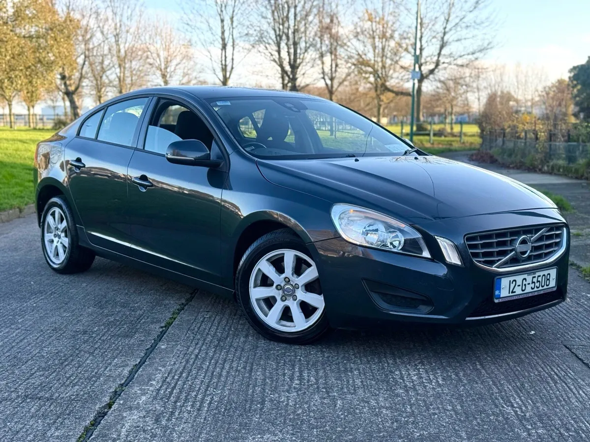 12 Volvo S60 2.0 D 5 cilinder Nct Tax - Image 3