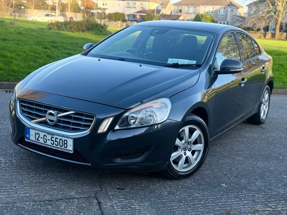 12 Volvo S60 2.0 D 5 cilinder Nct Tax - Image 4