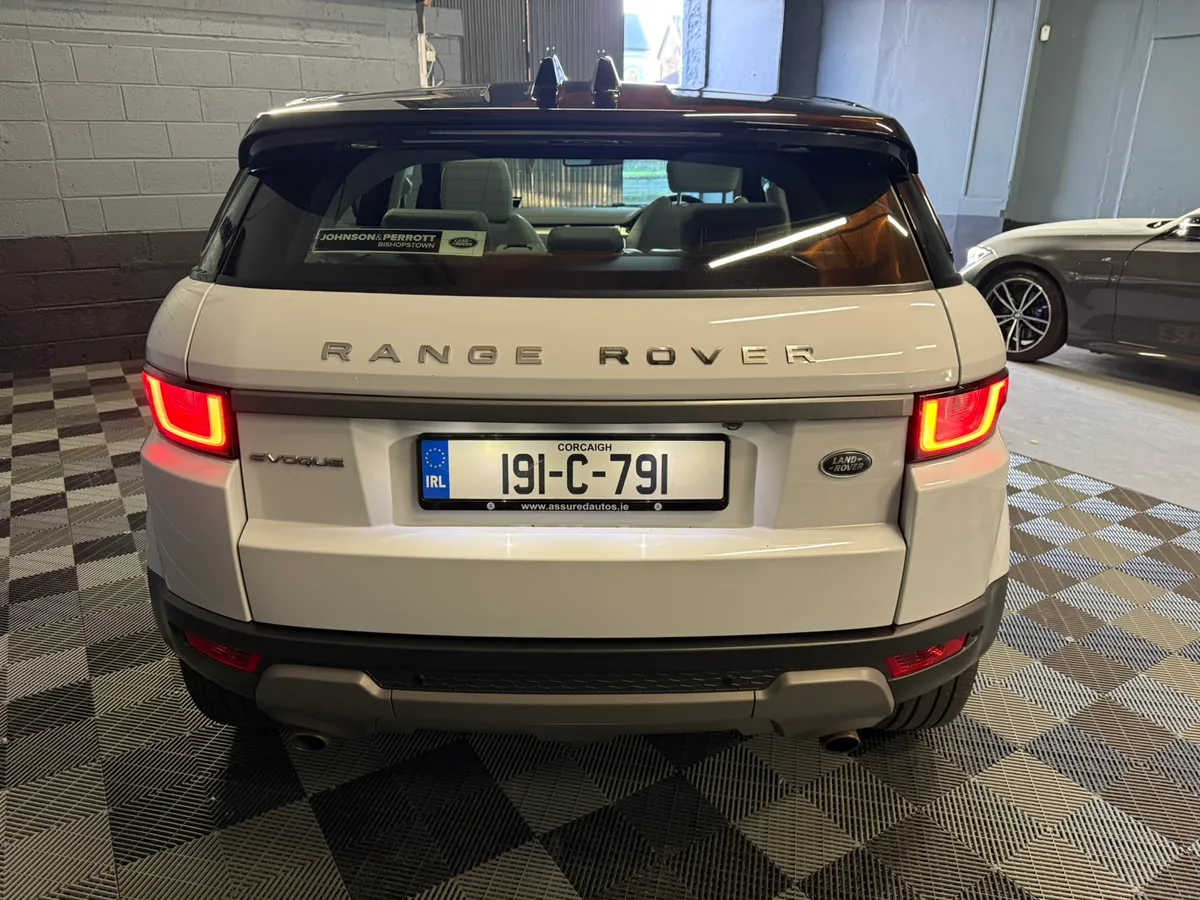 191 Range Rover Evoque 2Ltr D SE ** Low Klms ** - Image 4
