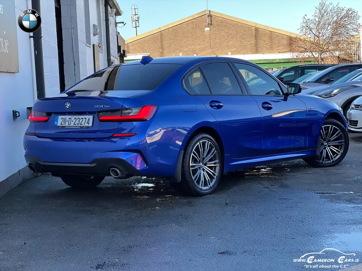 BMW 330e MSPORT SAN MARINO BLUE - Image 4
