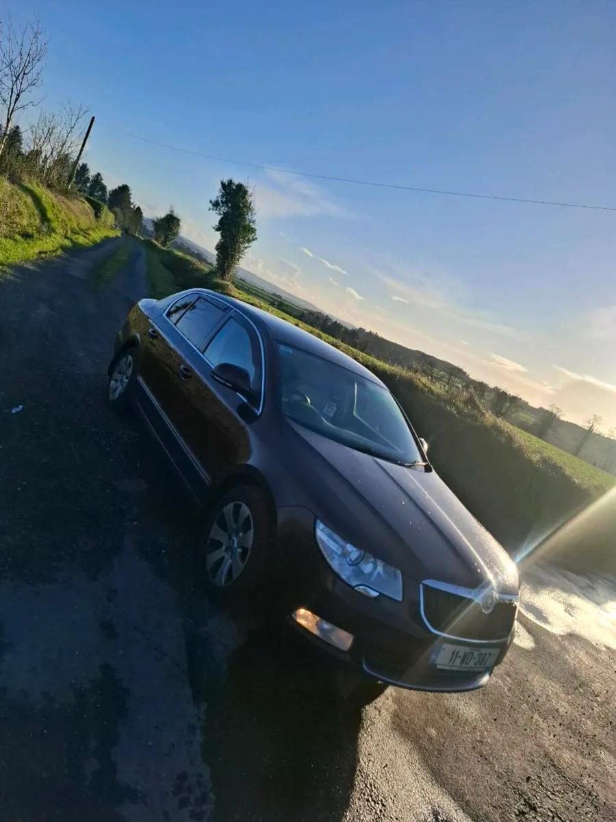 2011 Skoda Superb - Image 1