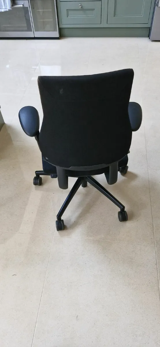 Office Chair - Image 1