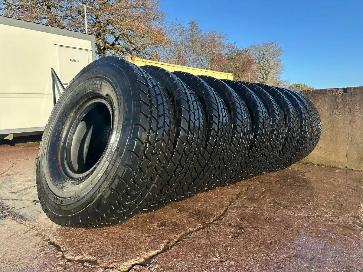 CRANE TYRES FOR SALE – 1600R25 ( 445/95R25 ) - Image 1