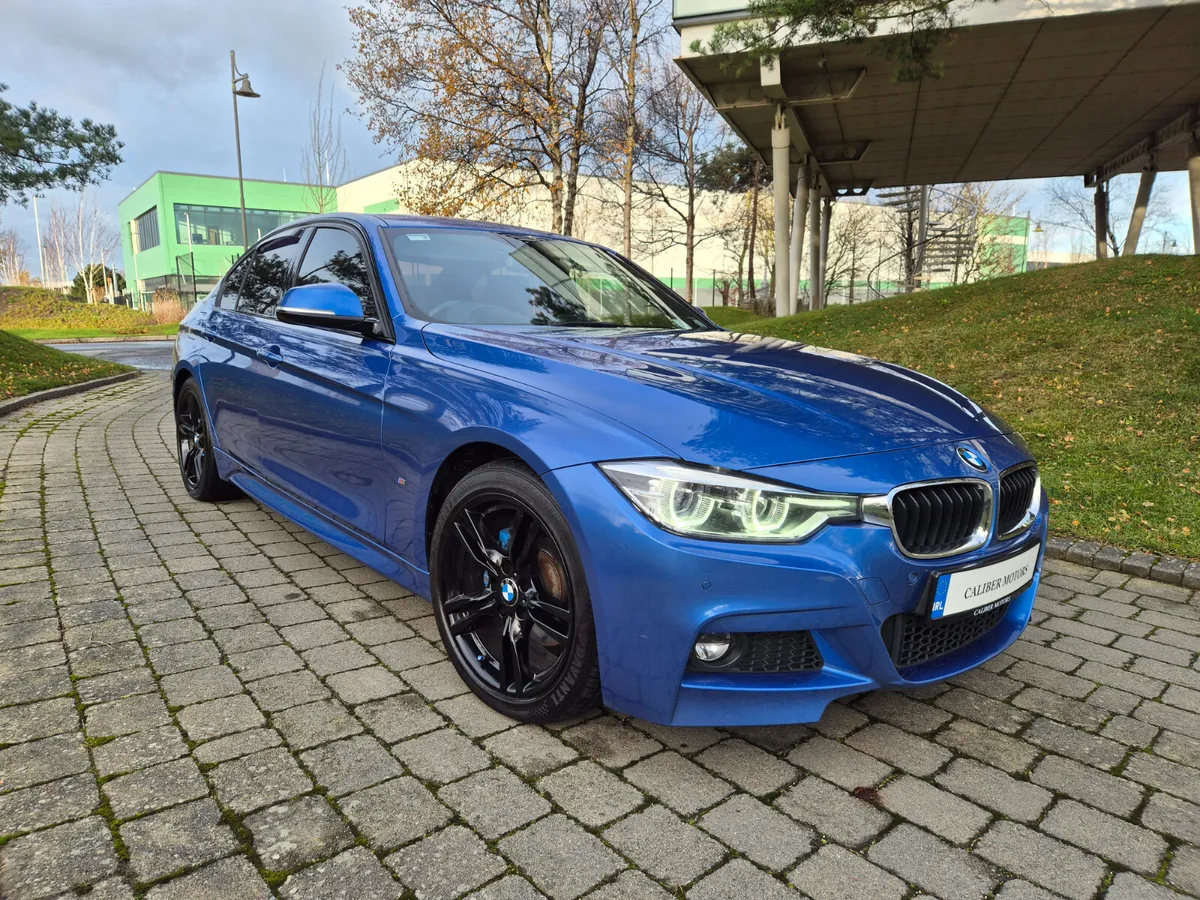 BMW 330E M SPORT, HEAD UP DISPLAY - Image 1