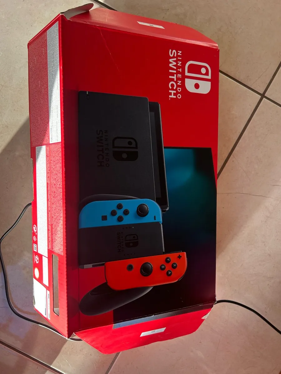 Nintendo switch - Image 1