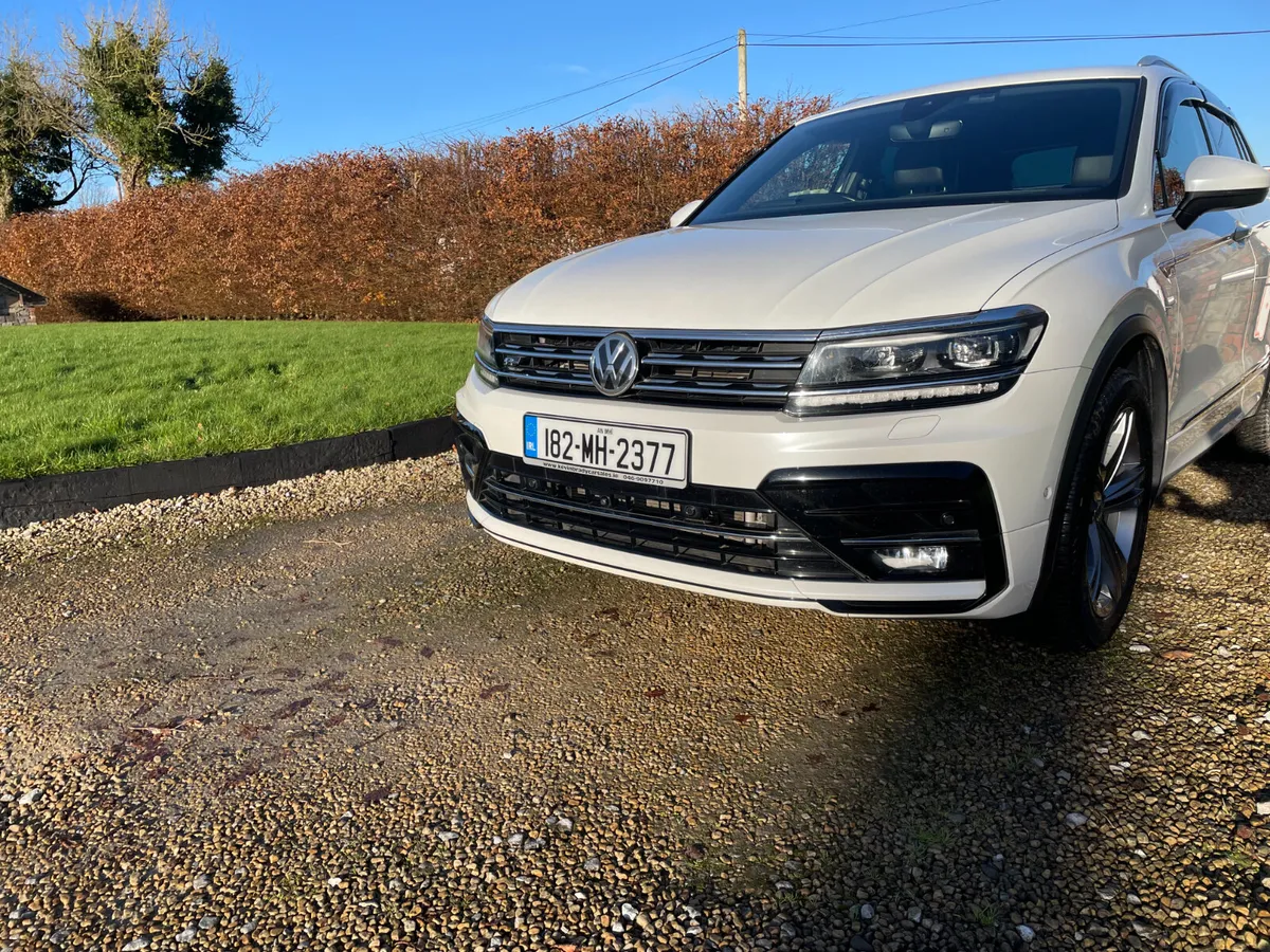 VOLKSWAGEN TIGUAN R-LINE 4 MOTION 2.0 LITRE DSG - Image 2