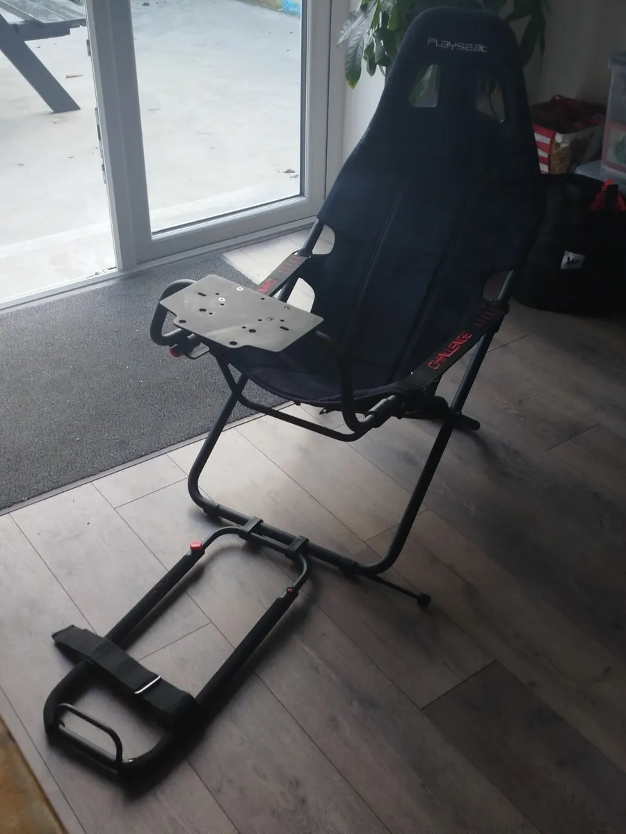 Playseat Challenge sim racing seat - Image 1
