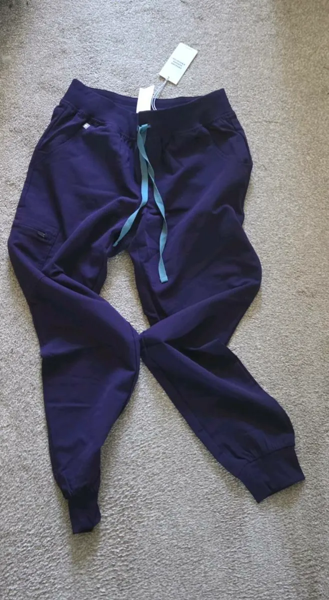 Figs scrubs - Image 2