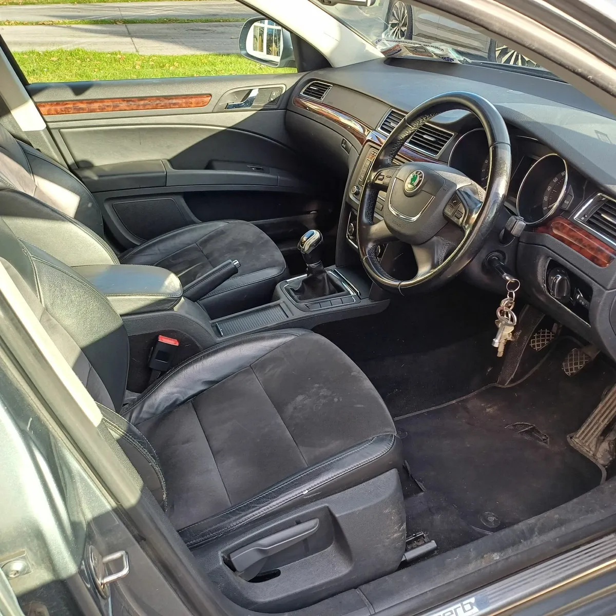 Skoda Superb 2012 - Image 4