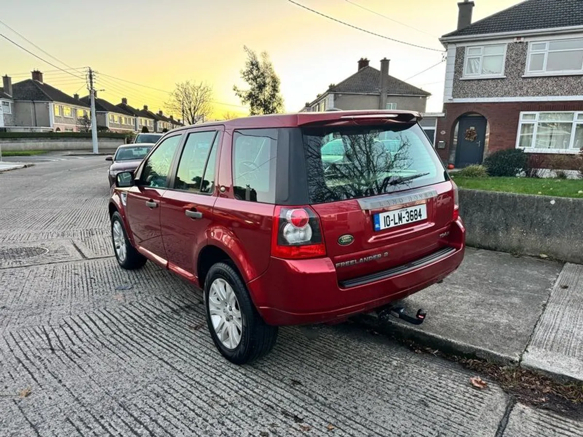 2010 Land Rover Freelander - Image 3