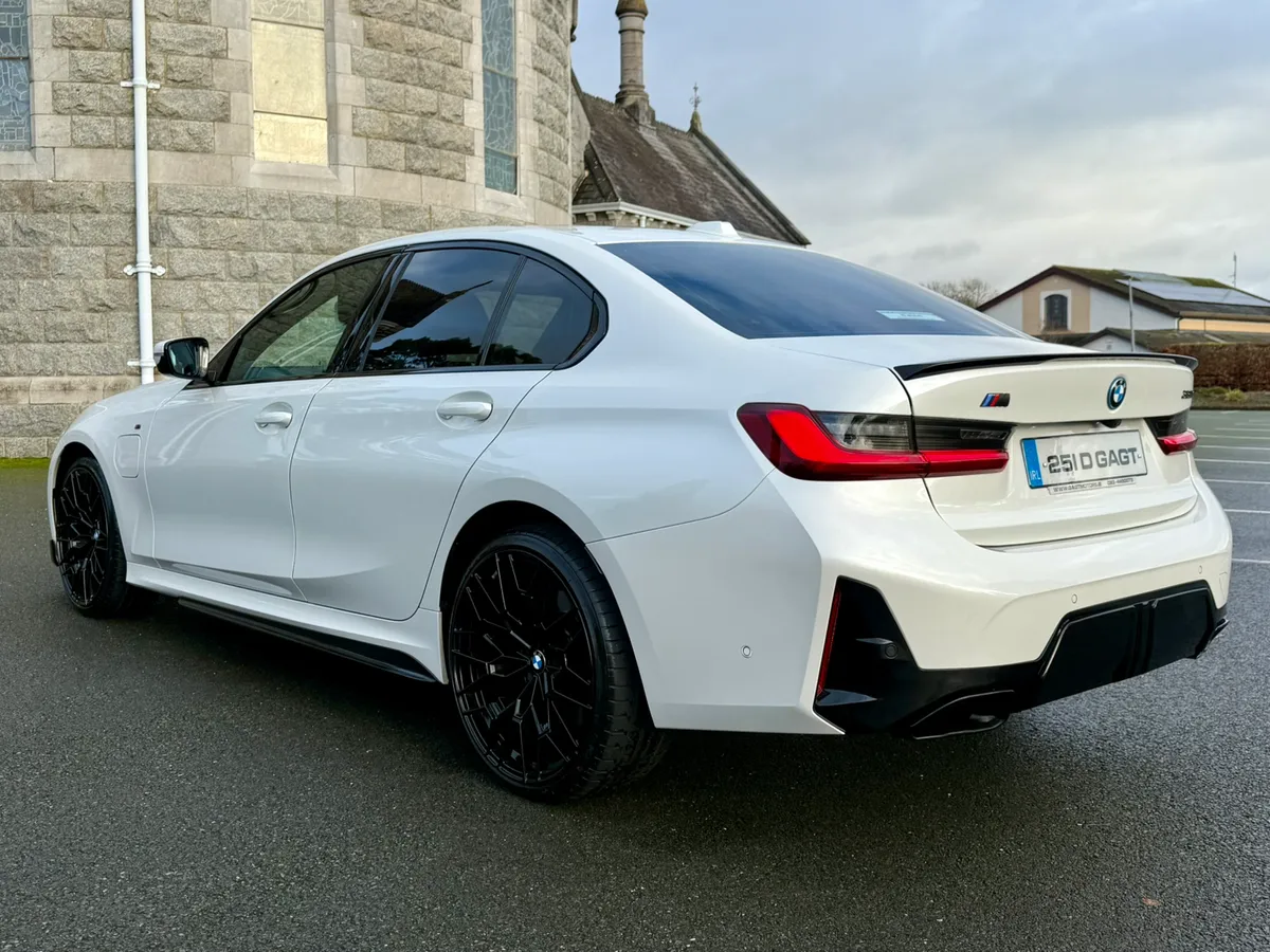 2025 BMW 330E M SPORT PLUS AUTO LCI - Image 4