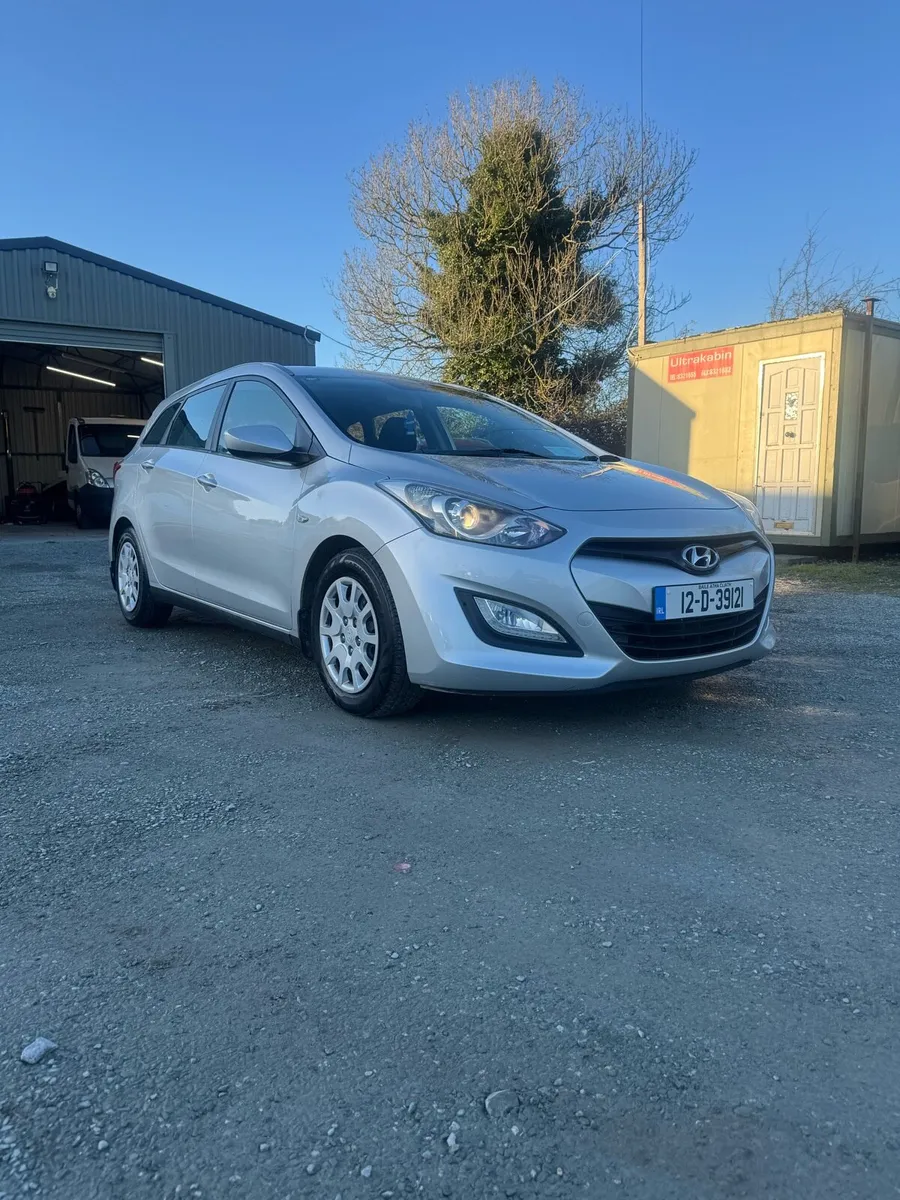 Hyundai i30CW 1.4dsl ..NEW NCT/NEW MODEL - Image 2