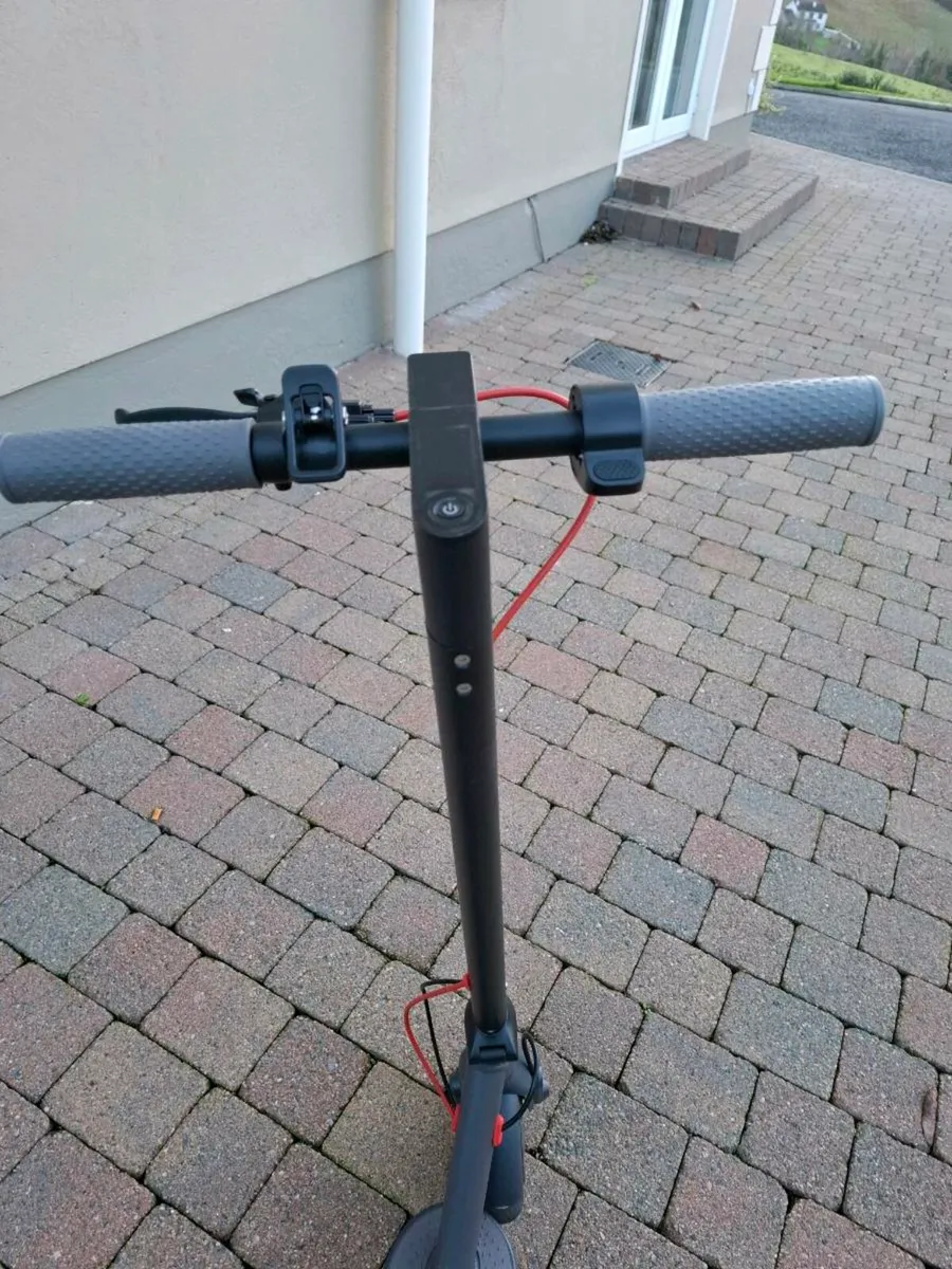 Electric scooter Aovopro es80 - Image 2