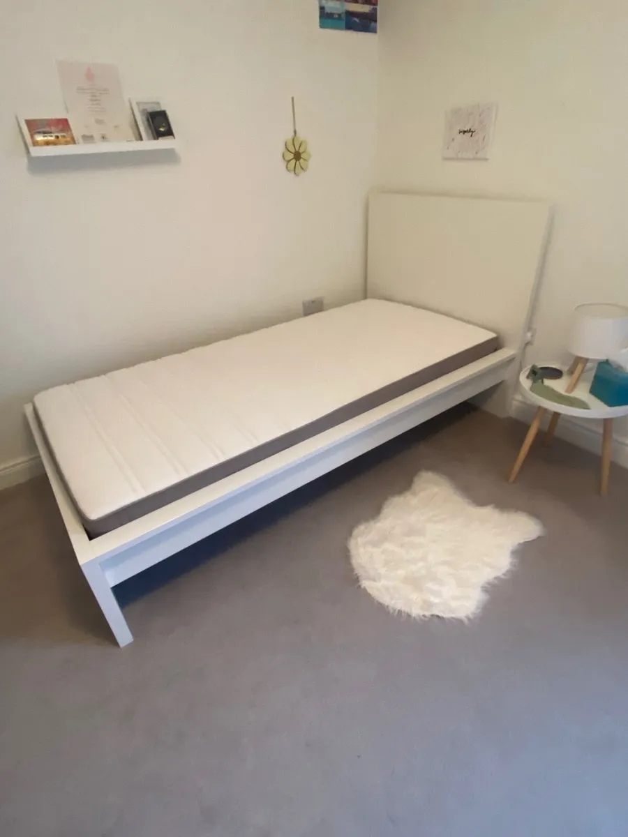 Single Bed - Image 1