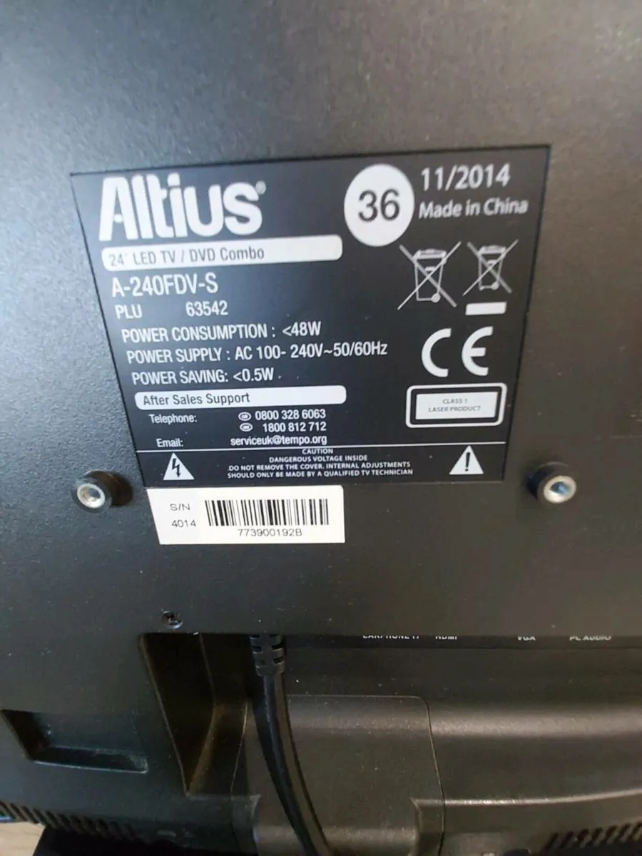 24 inch TV and DVD combo - Image 1