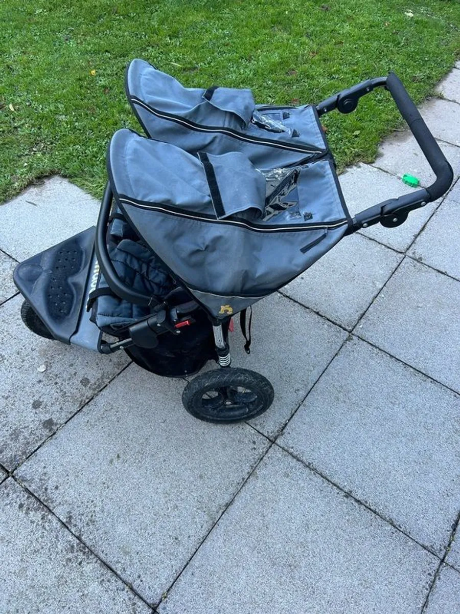 Outnabout (Out and About) Double Nipper Buggy - Image 3