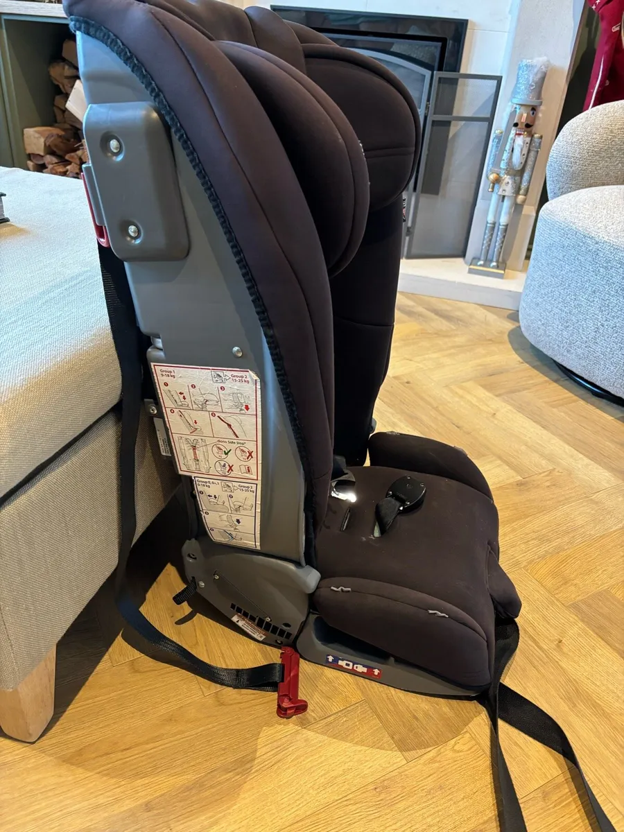 Car seat - Image 1