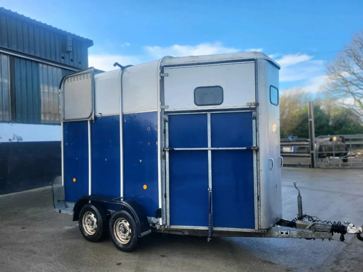 Ifor Williams horsebox - Image 1