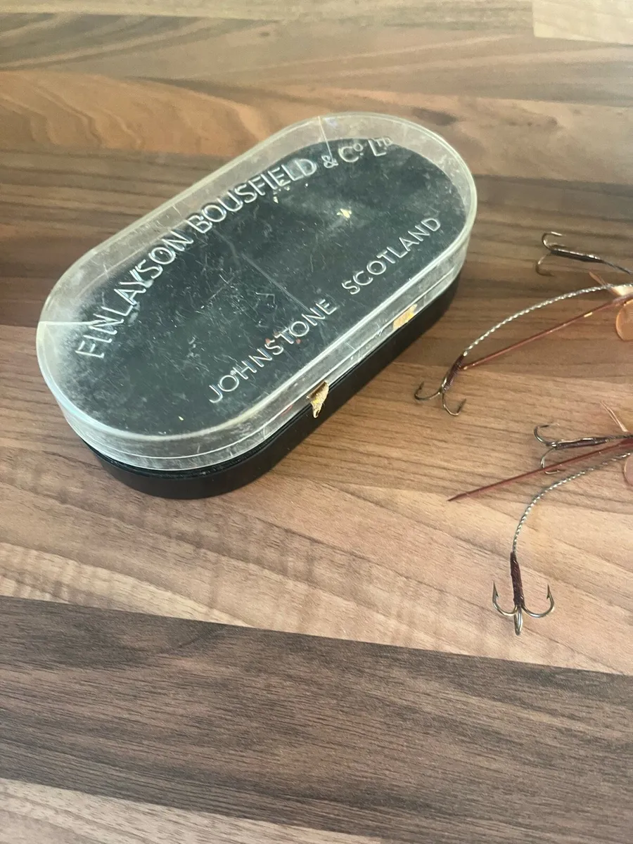 Vintage Fishing Tackle - Image 4