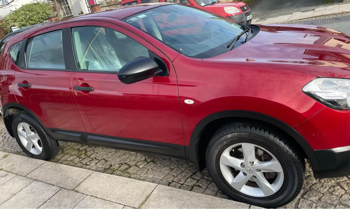 Nissan Qashqai 5 seater - Image 3